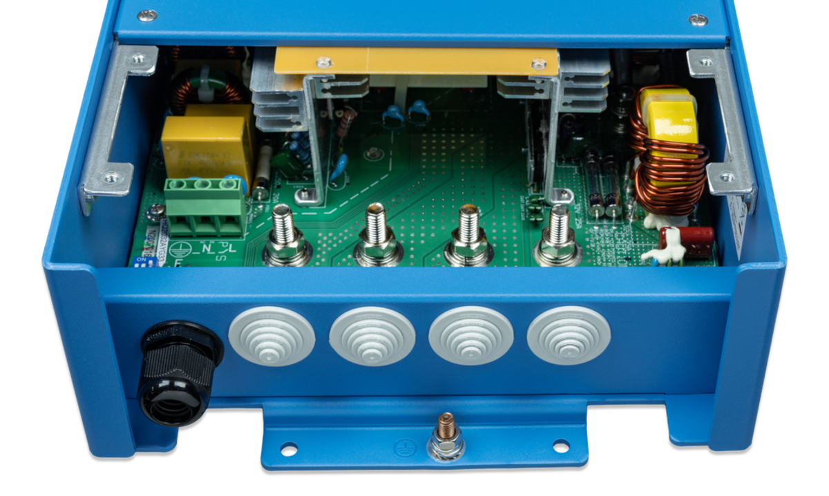 Victron Centaur Charger 12V-40A (SKU Part Number CCH012040000).