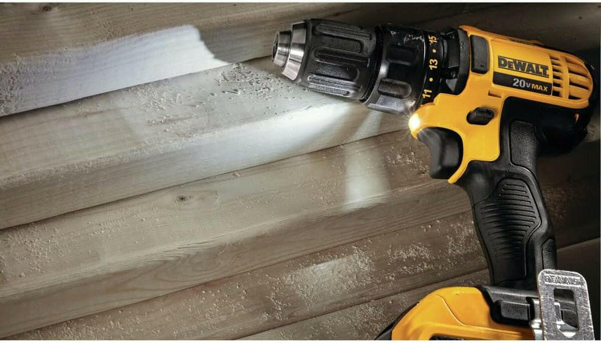 DeWalt 20 V MAX Battery Brushed Motor Drill/Driver & Impact Driver Combo Kit.