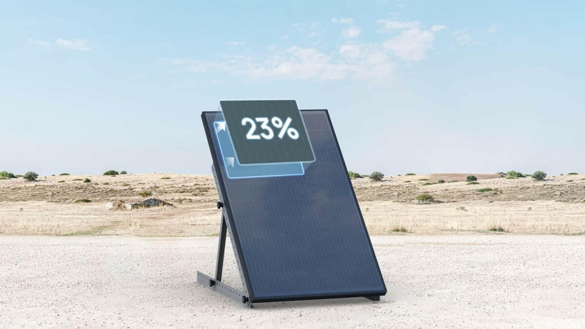 EcoFlow 100W Rigid Solar Panel.
